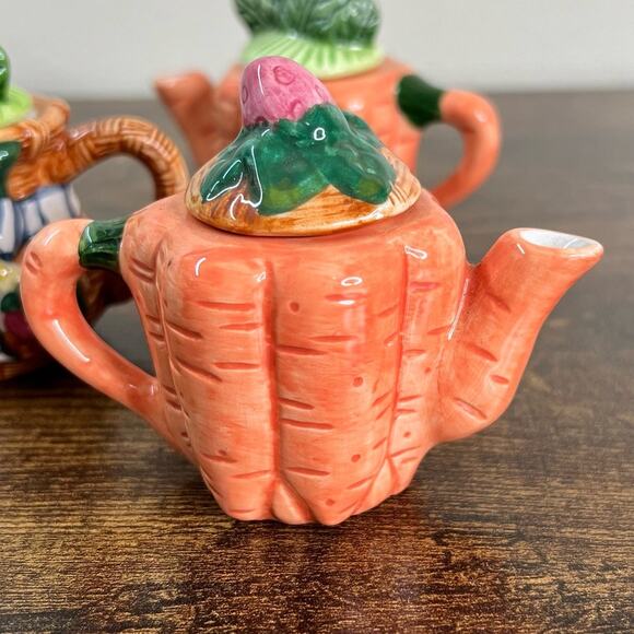 4 Vintage Fine Ceramic Miniature Lidded Teapots Apple Carrot Basket Collectible - Picture 5 of 12